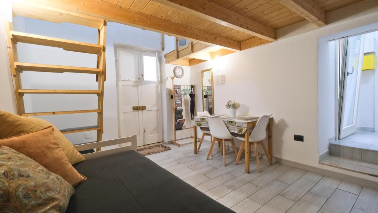 Monolocale Porta Napoli Apartment Brindisi Luaran gambar