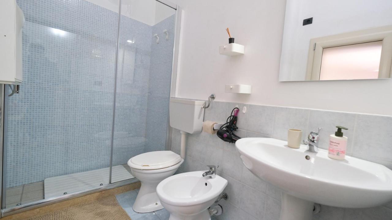 Monolocale Porta Napoli Apartment Brindisi Luaran gambar